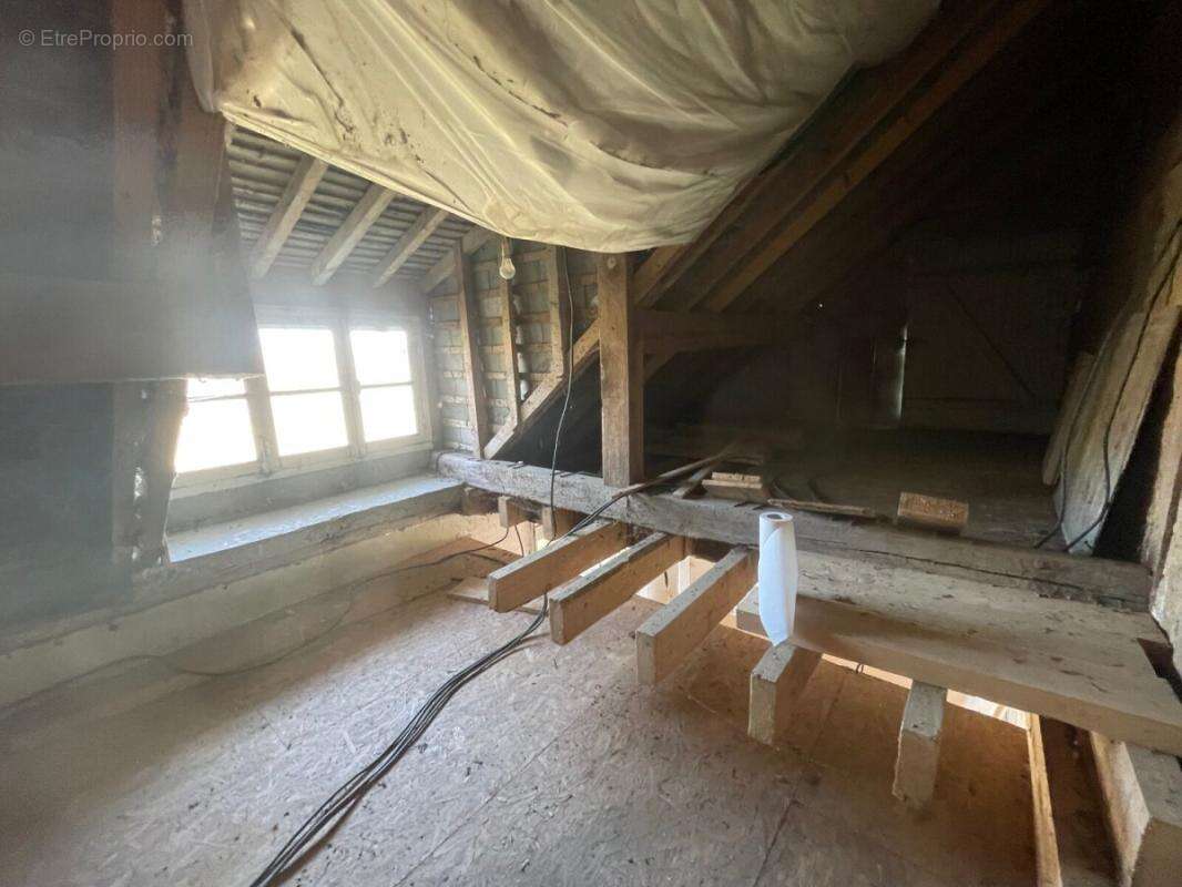 Maison à LA FERRIERE-AU-DOYEN