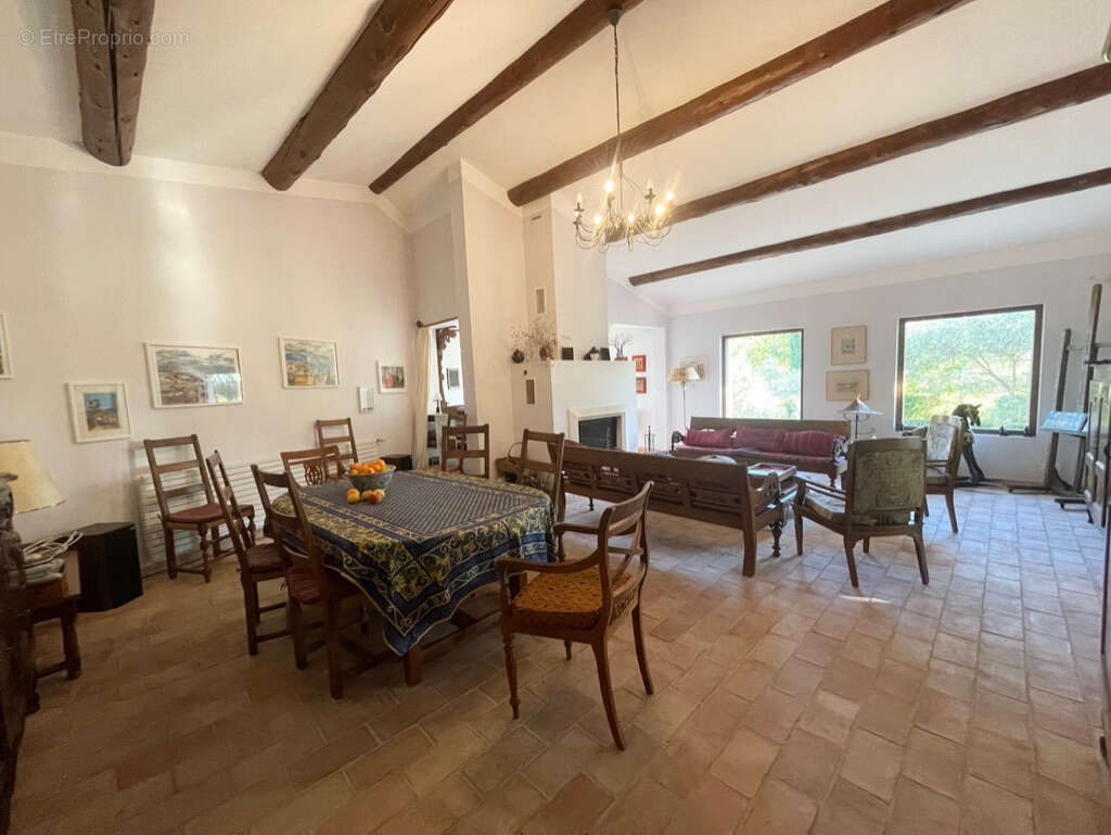 Maison à ROUSSILLON