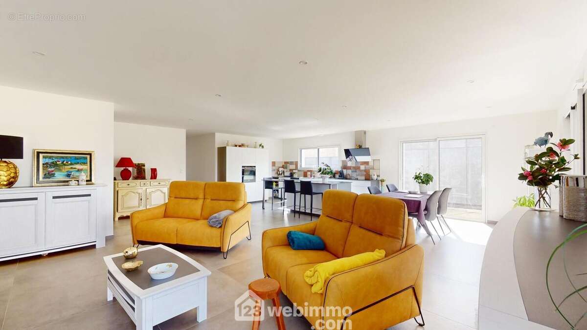 Maison à SAINT-VINCENT-SUR-JARD