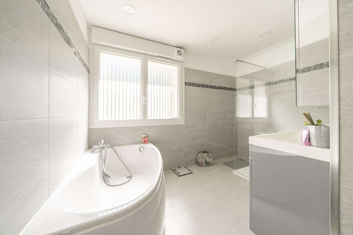 Maison à LA CROIX-VALMER