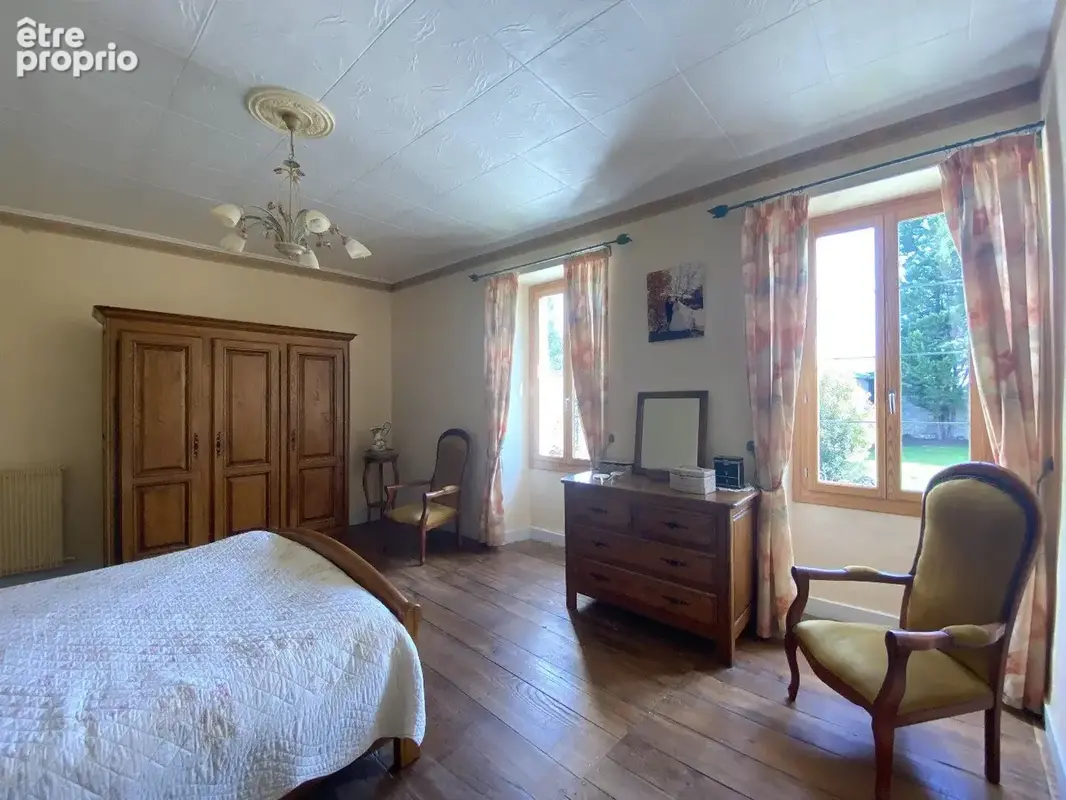 Maison de caractere avec beaucoup de dependances - photo 12