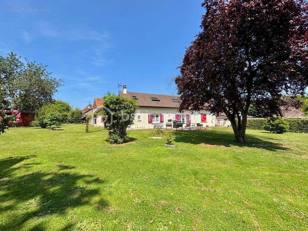 Maison à SAINT-CREPIN-IBOUVILLERS