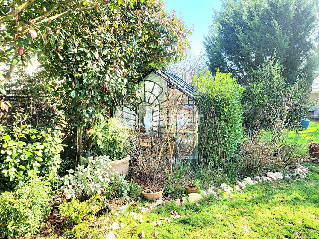 Maison familiale avec garage et  dépendance St Andre des Eaux - photo 8