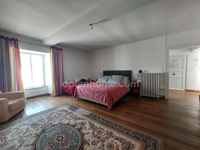 Maison à MARCILLE-LA-VILLE