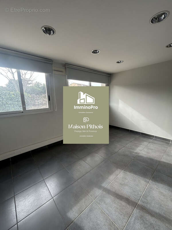 Commerce à SANARY-SUR-MER