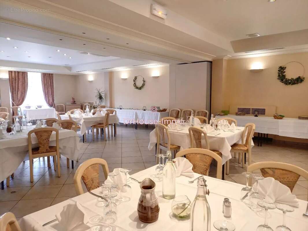 Commerce à PONT-DE-SALARS