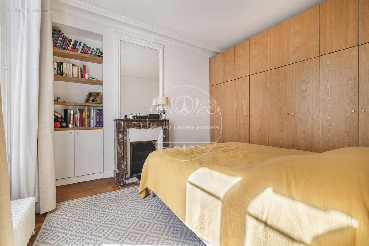 Appartement à PARIS-9E