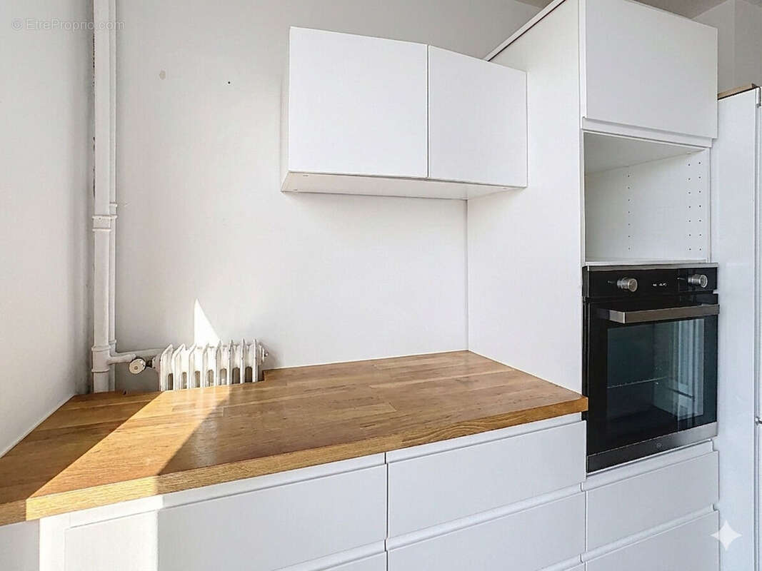 Appartement à MARSEILLE-1E