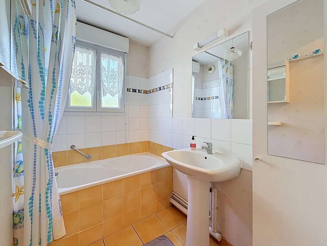 Appartement 63 m² à Trouville-Sur-Mer  - photo 9