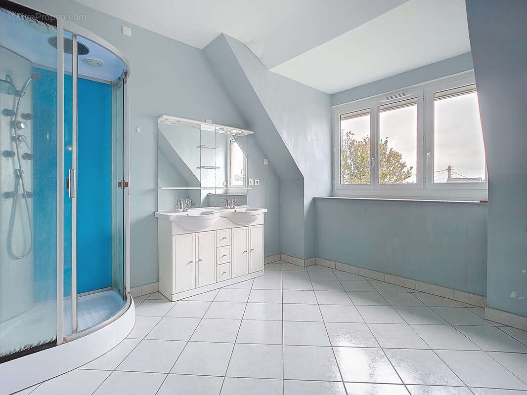 Maison à VILLERS-BOCAGE