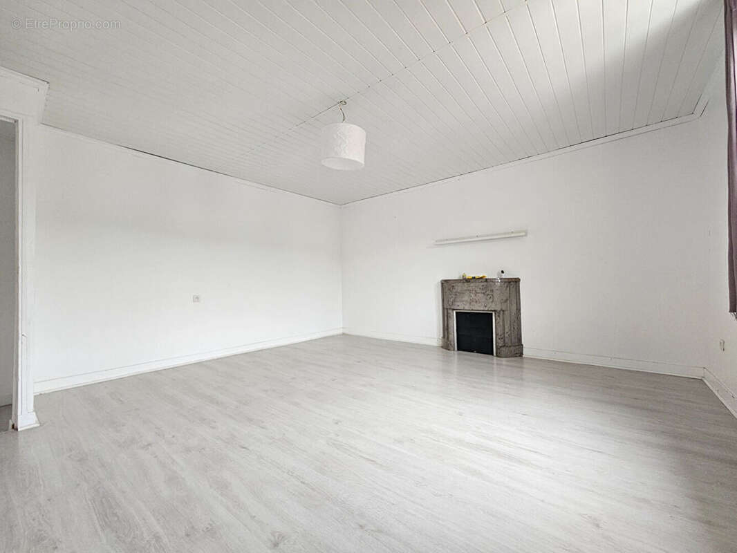 Maison à FLEURY-SUR-ANDELLE