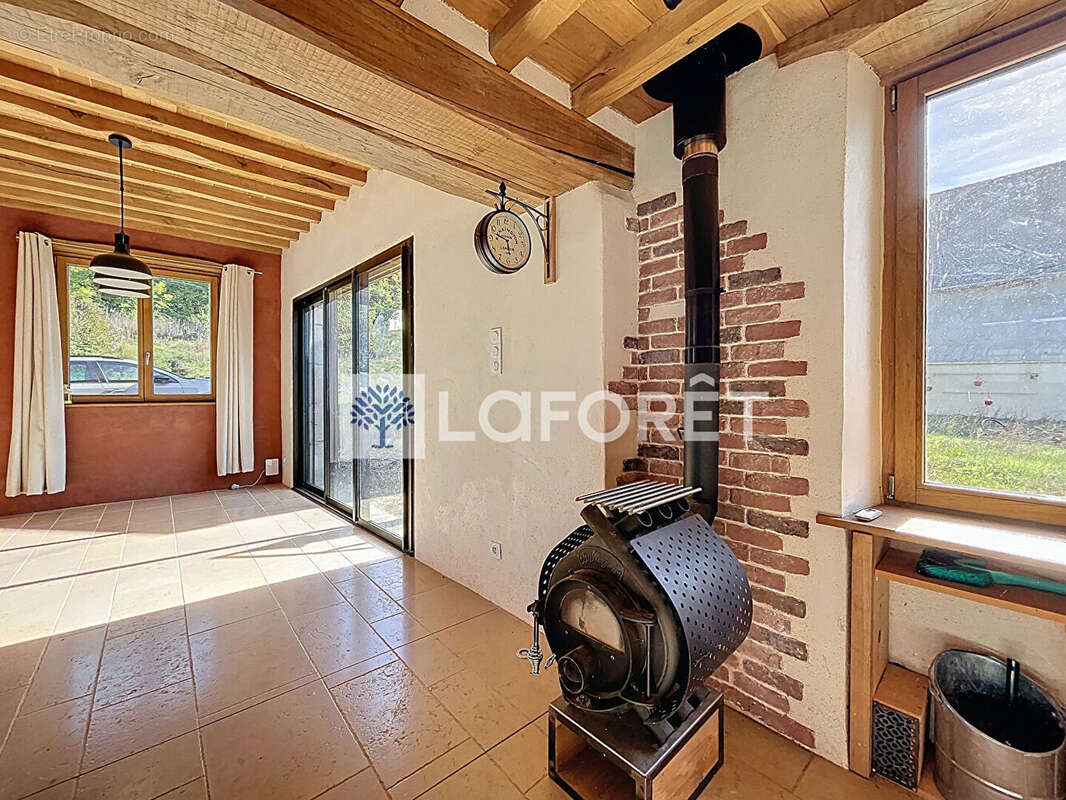 Maison à SAINT-CLAIR-DE-LA-TOUR