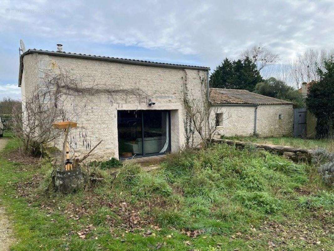 Maison à LE GUA