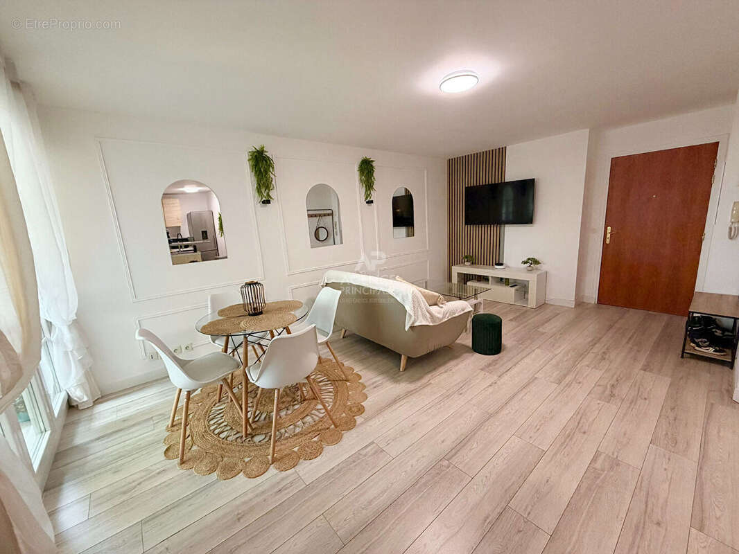Appartement à VAUREAL