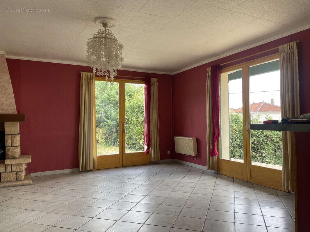 La Réole centre - Maison plain-pied de 92 M2 avec garage et jardin - photo 6