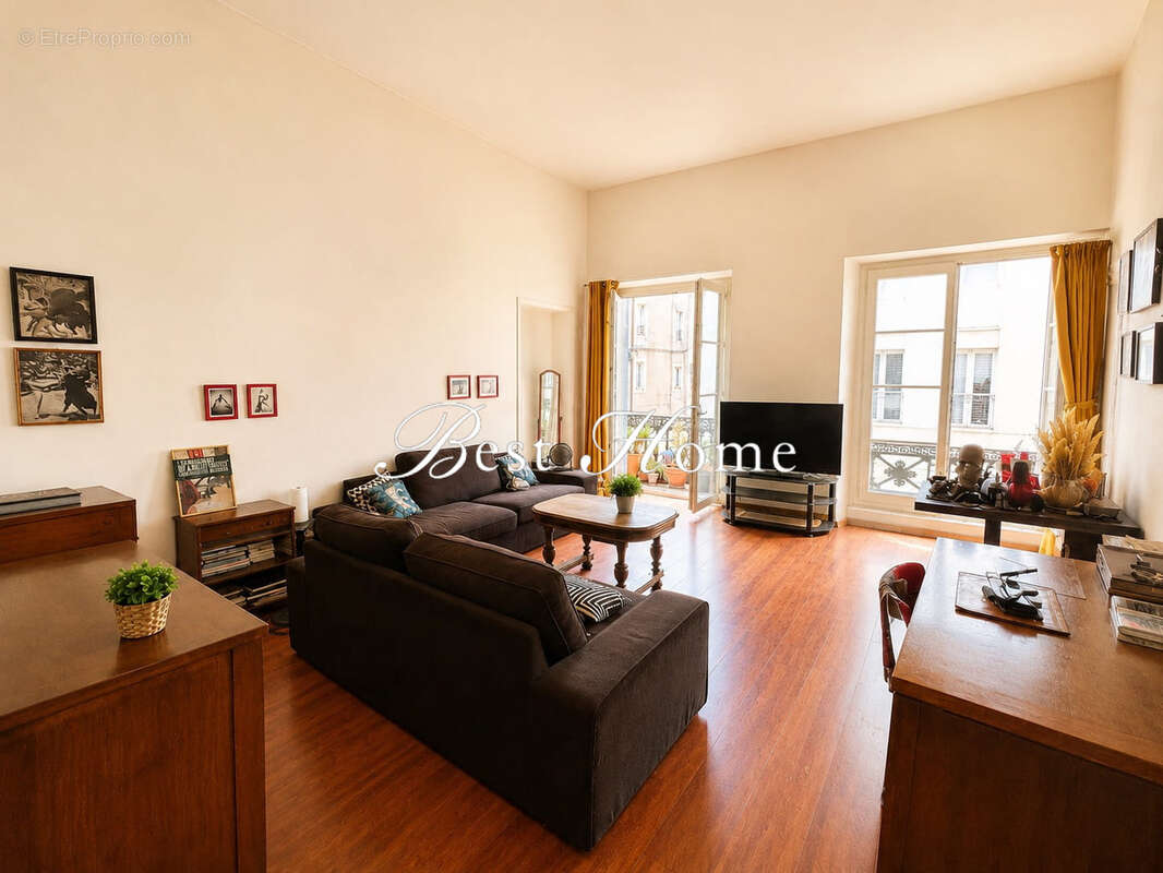 A VENDRE NÎMES Appartement T3 avec balcon  Maison Carrée / Carré d’Art - photo 3