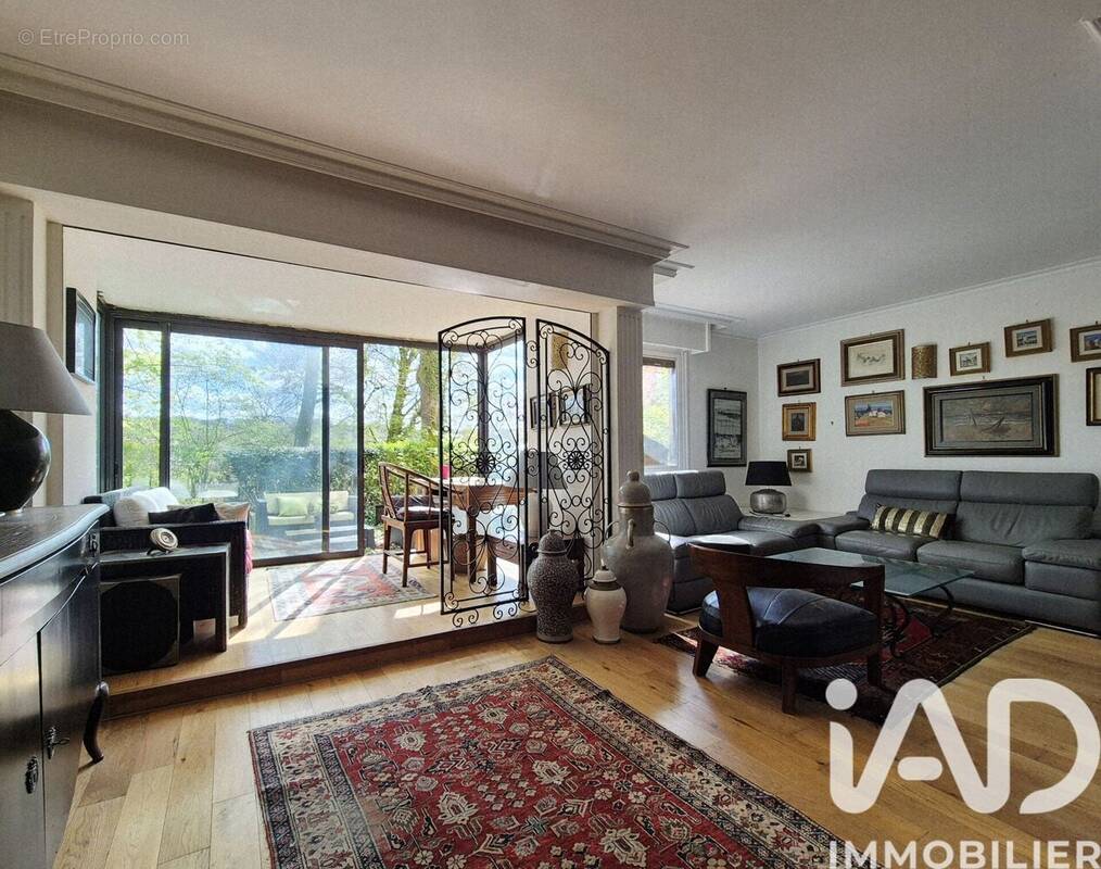 Photo 1 - Appartement à JOUY-EN-JOSAS