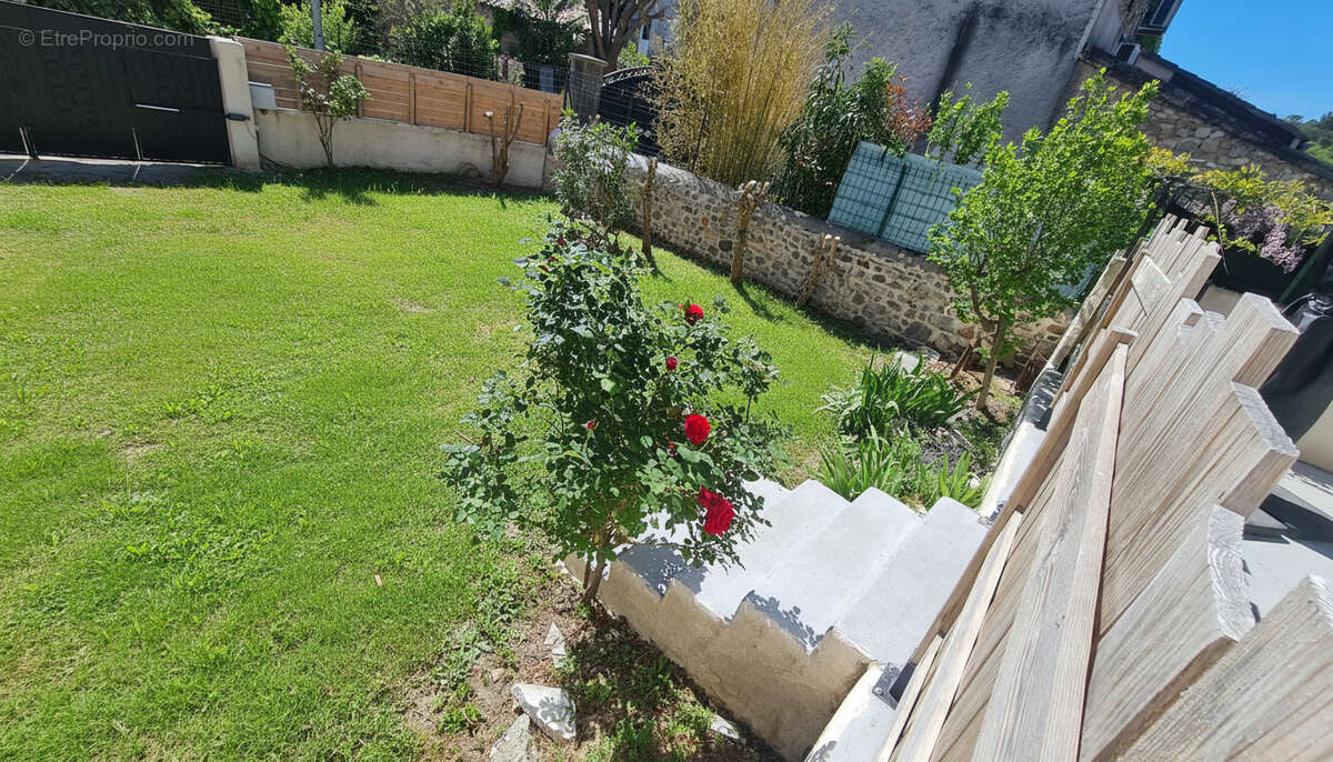 TORNAC , Maison en pierres de 10 pièces  de 232 M2 dans un quartier calme.   Proche d'Anduze - photo 5