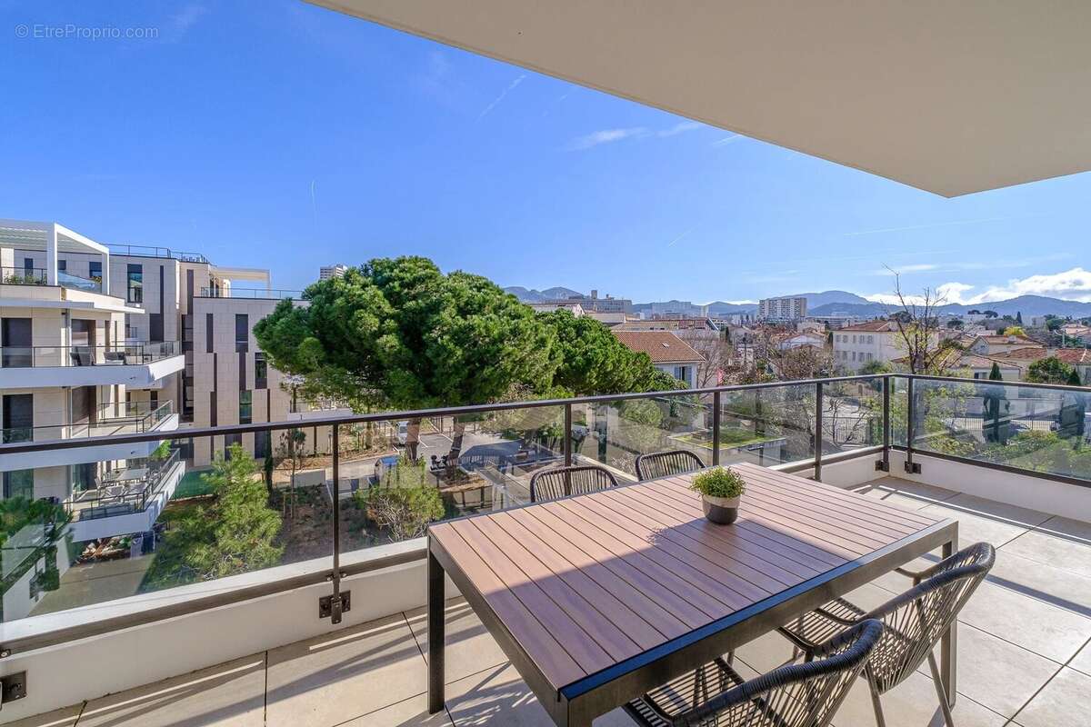 Appartement à MARSEILLE-8E