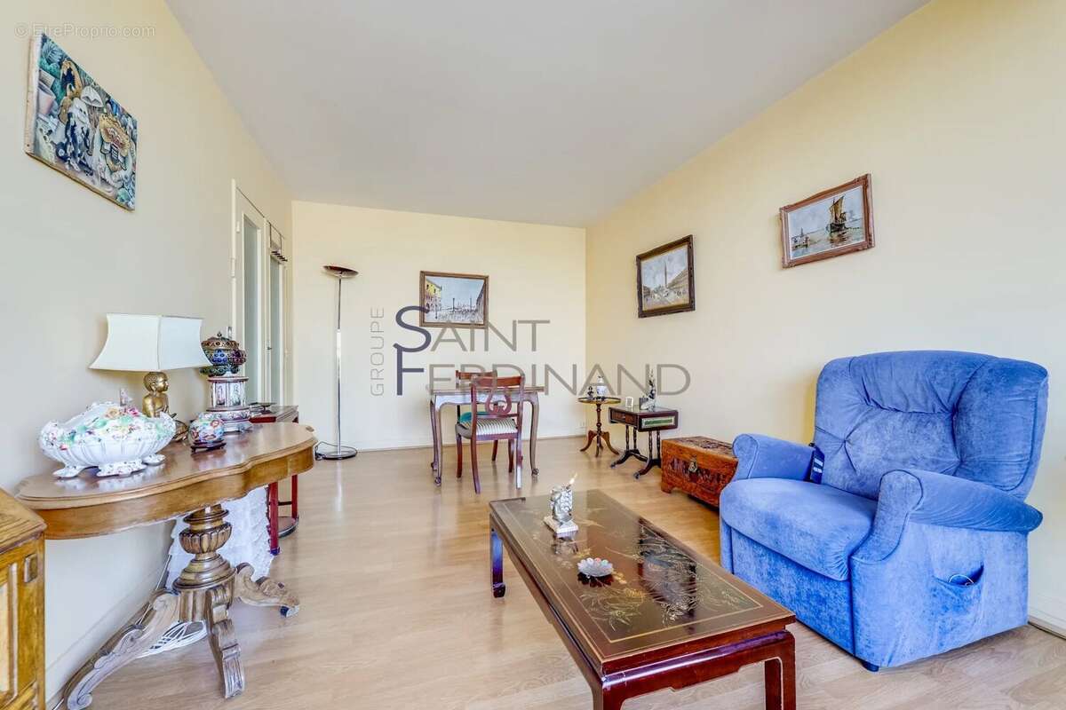 Appartement à PARIS-12E