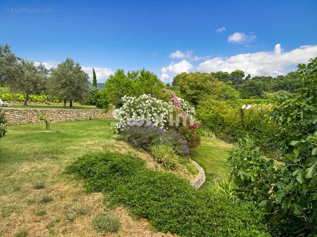 Mas en pierres sur les collines de Nyons - photo 19