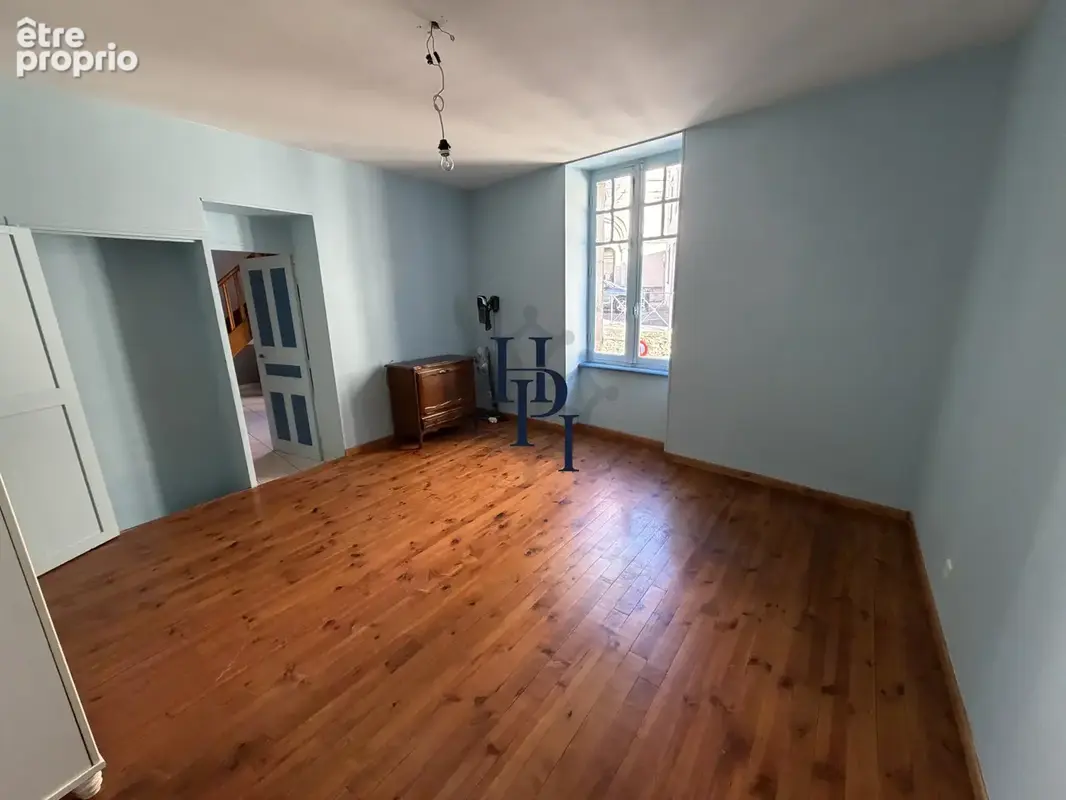 VENTE Appartement avec balcon, cave et grenier, centre-ville, Saint-Affrique - photo 6