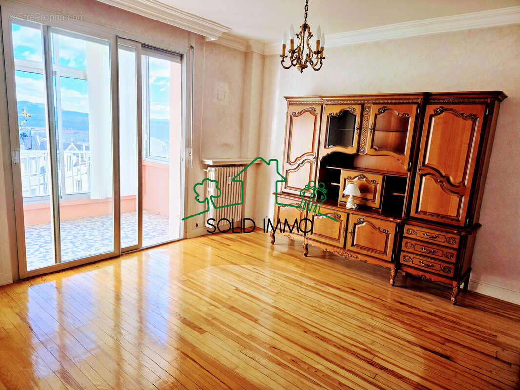 Appartement à AUBENAS
