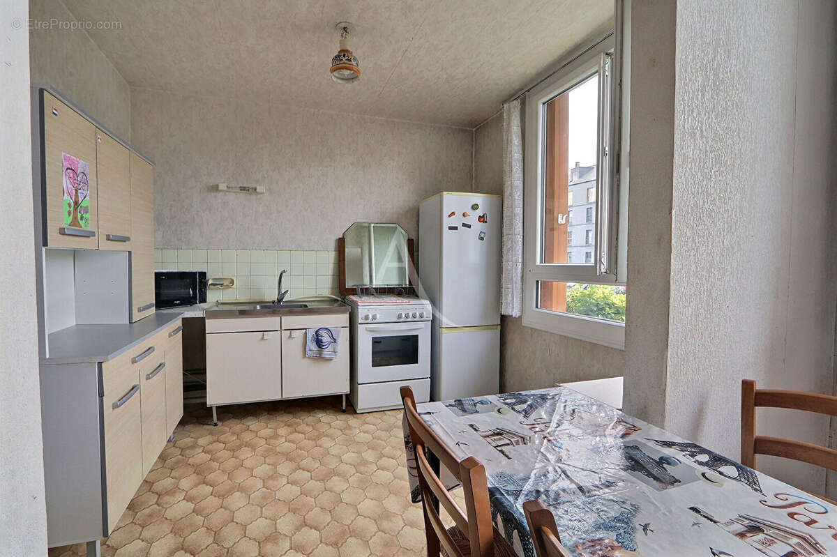 Appartement à AUBERVILLIERS
