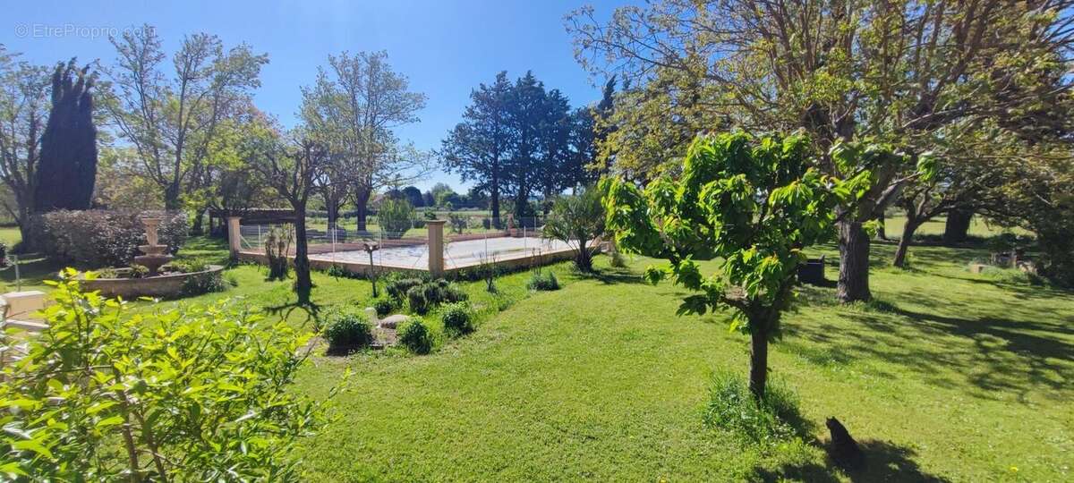 Maison à SAINT-QUENTIN-LA-POTERIE