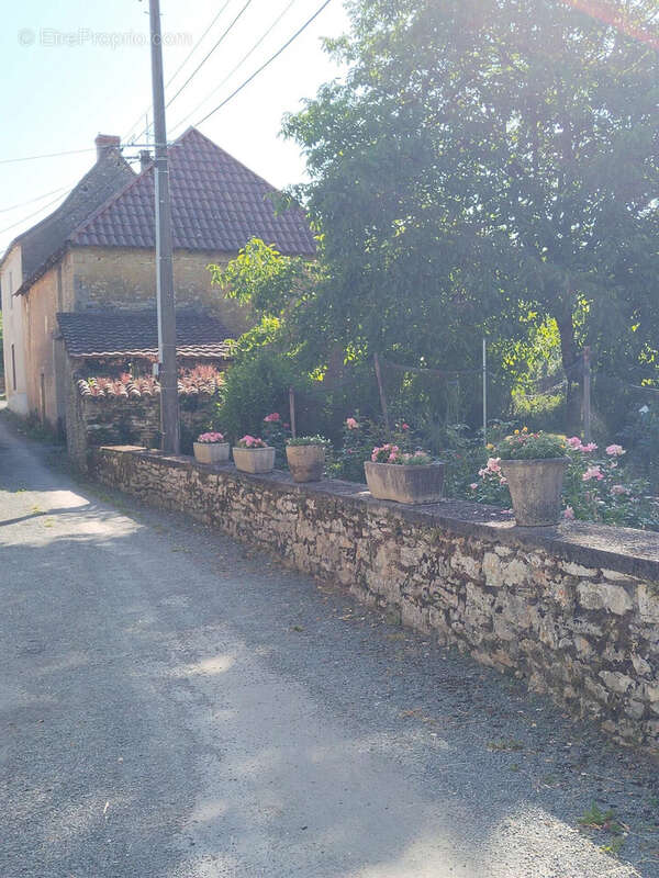 Maison 71 m² à Excideuil  - photo 9