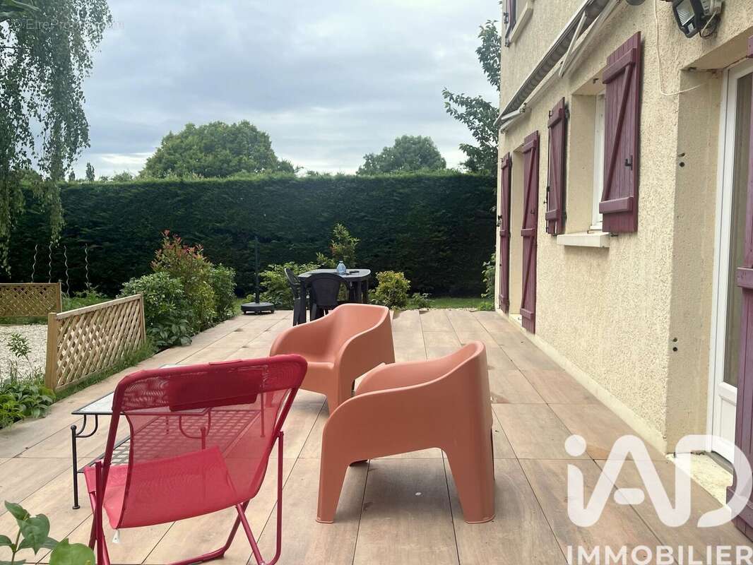 Photo 2 - Maison à MARINES