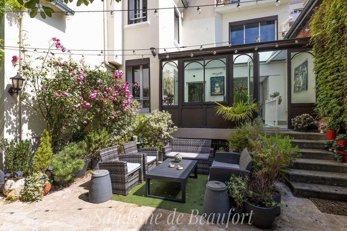 Maison à COURBEVOIE
