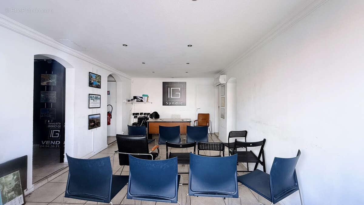 Commerce à SANARY-SUR-MER