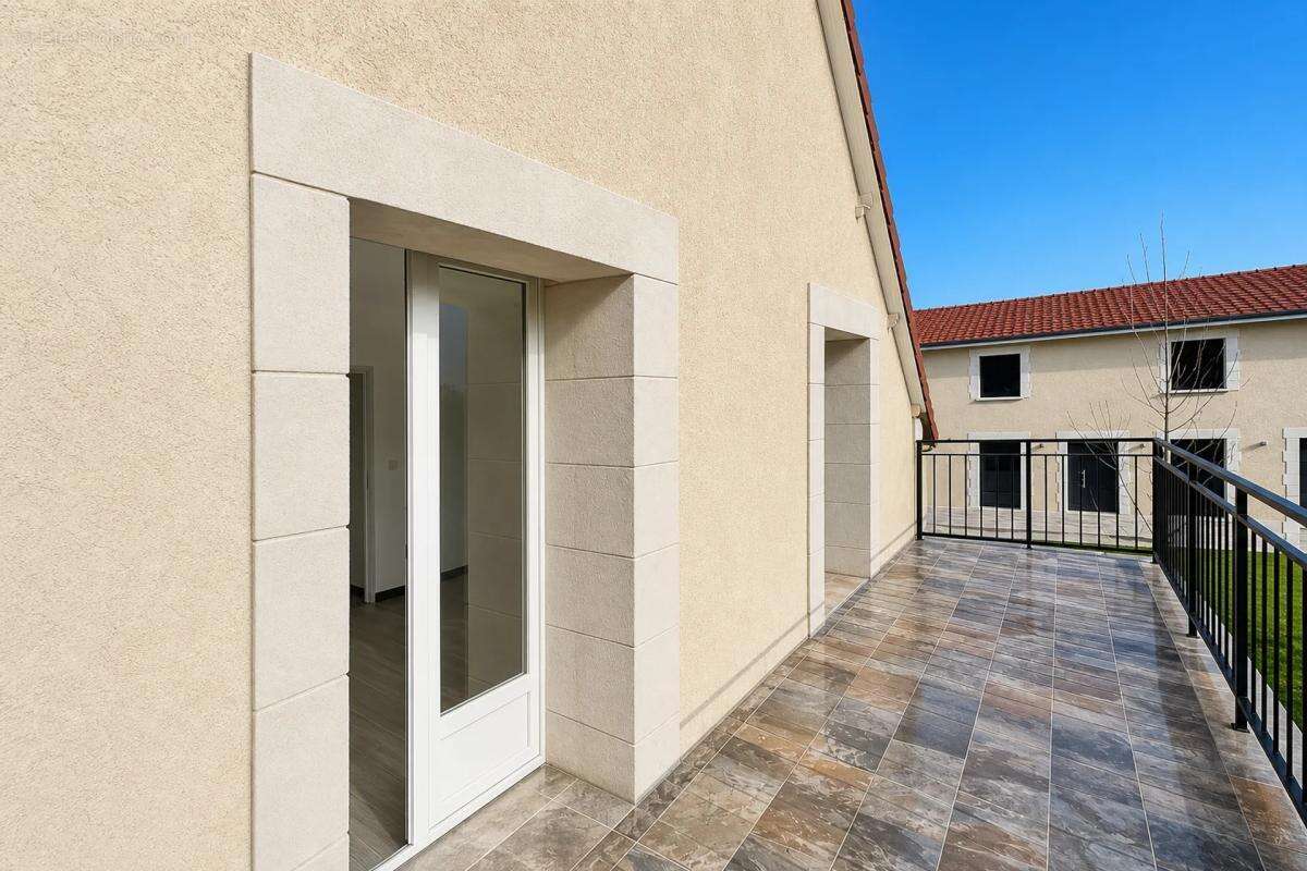 Maison de 390 m² avec terrain de 3 hectares - photo 24