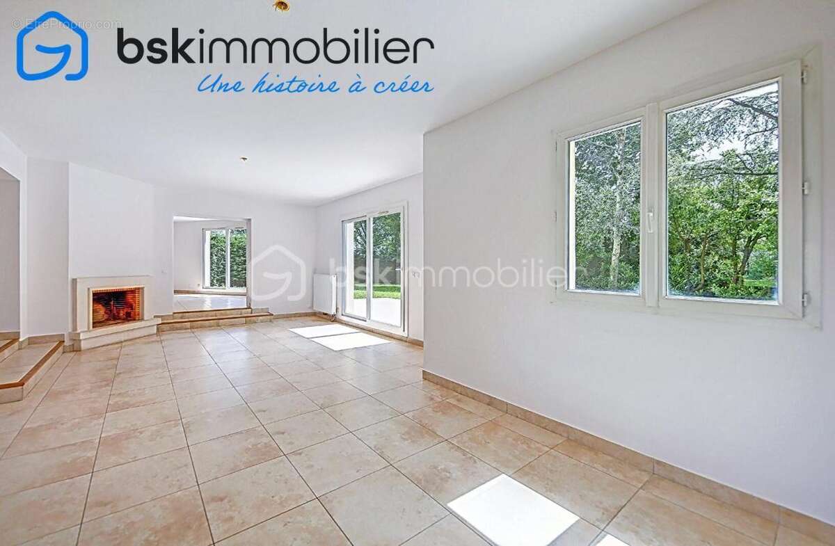 Maison à FEUCHEROLLES
