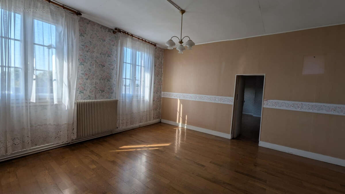 Maison à SAINT-VINCENT-CRAMESNIL