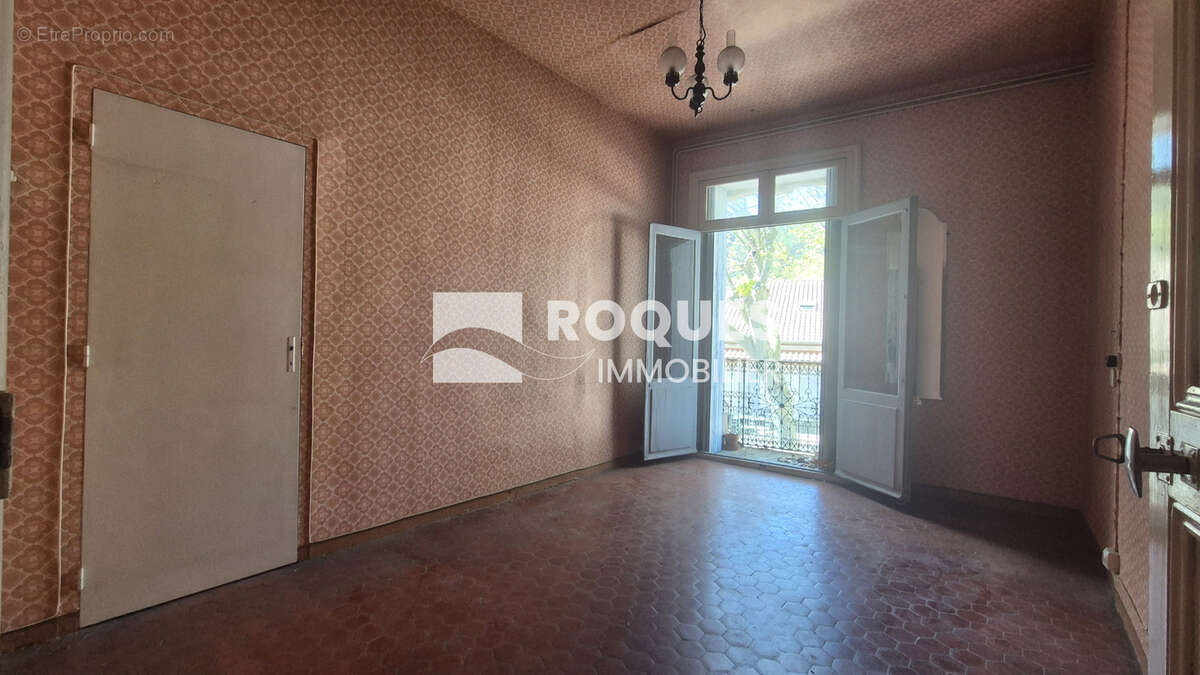 Appartement à LAMALOU-LES-BAINS