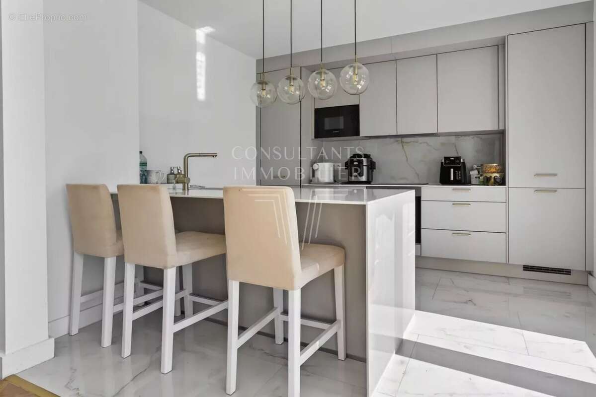 Appartement à LEVALLOIS-PERRET