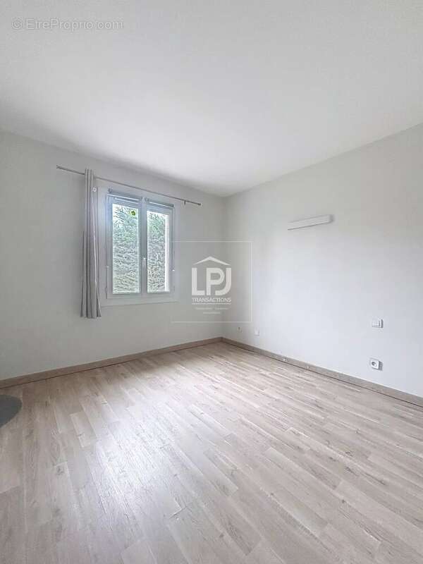 Maison à LA SALVETAT-SAINT-GILLES