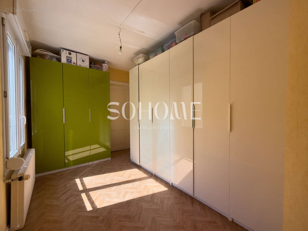 Maison Secteur rue de Courcelles - Avec jardinet et cour - 4 chambres - photo 9