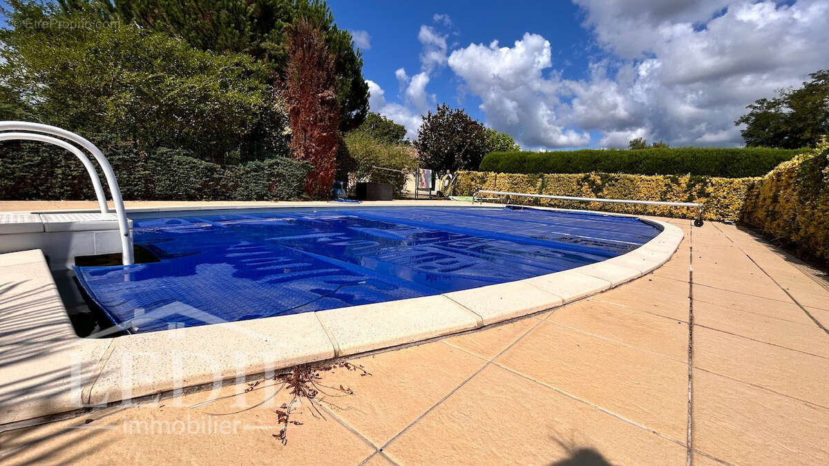 Maison à SAINT-PIERRE-D&#039;EYRAUD