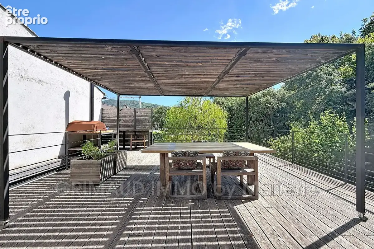 Maison 10 pièces 278 m² à vendre à La Mole (83310) - photo 2