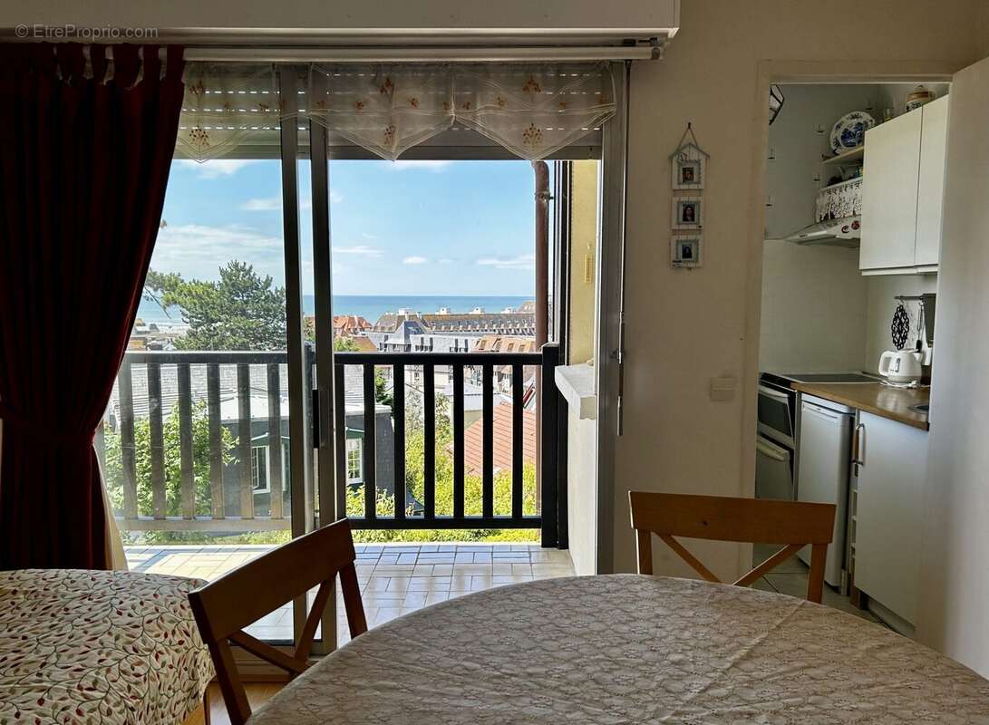 Appartement à BLONVILLE-SUR-MER