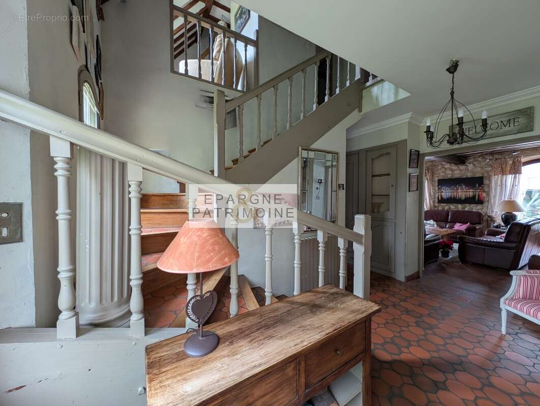 n°6 - Maison à DIEMOZ