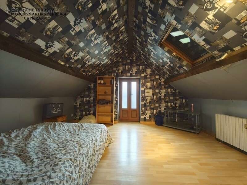 Maison à MARSEILLES-LES-AUBIGNY