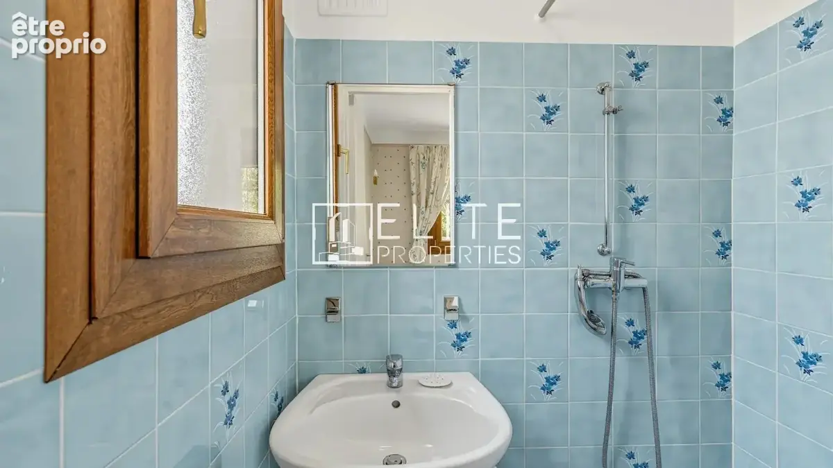 MANDELIEU-LA-NAPOULE (CAPITOU) : Maison à rénover, 110 m² habitables, vue panoramique mer et collines, terrain de 1 375 m² - photo 16