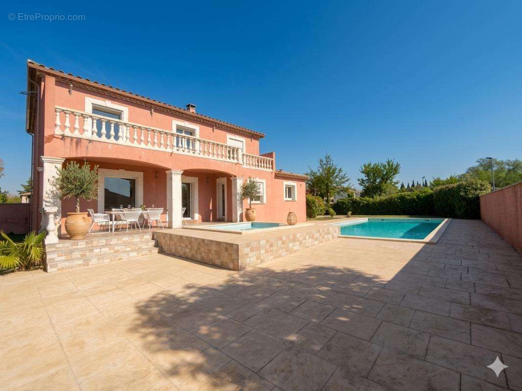 Maison à NIMES