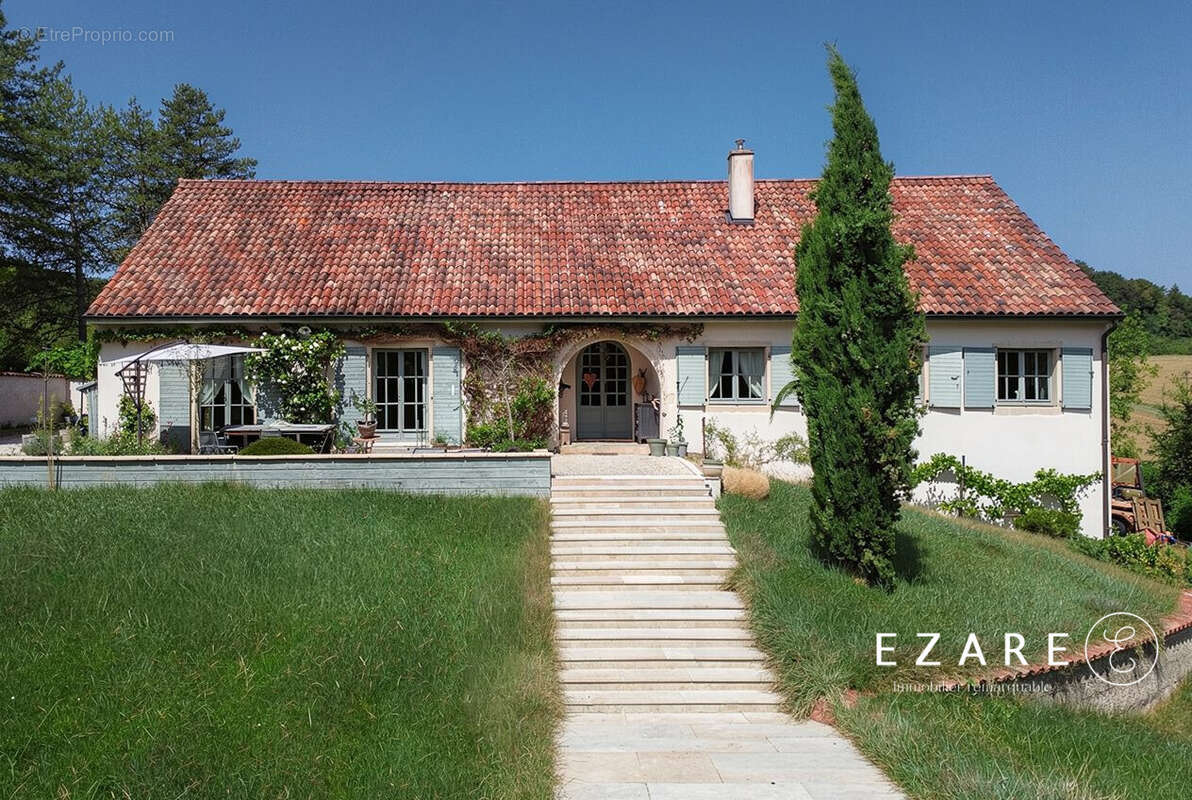 Maison 213 m² à L'etang-Vergy  - photo 2