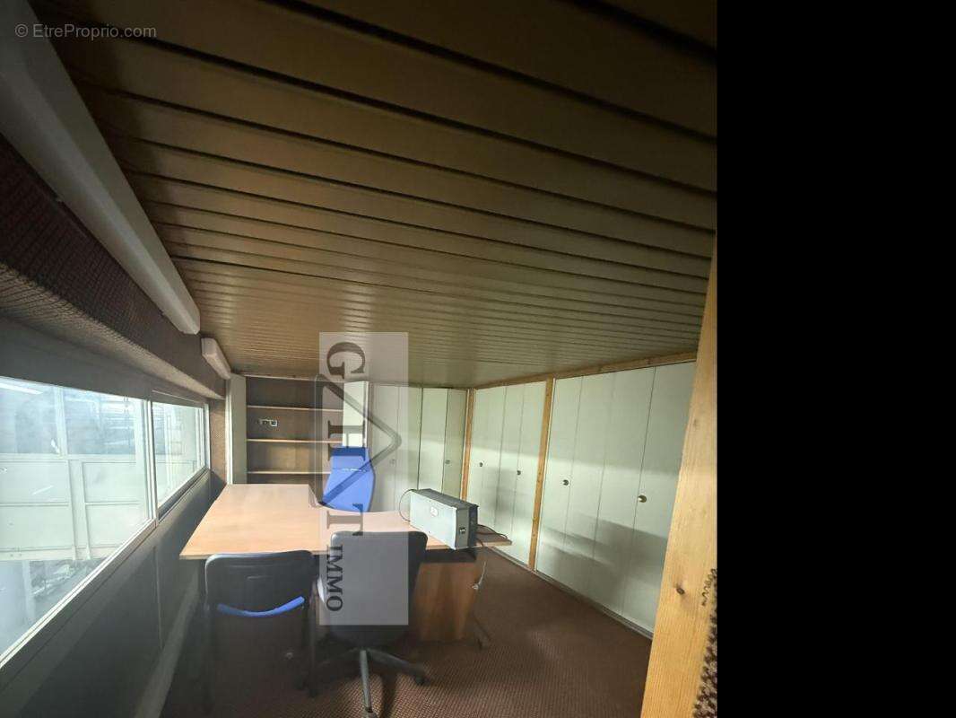 Commerce à MONTREUIL