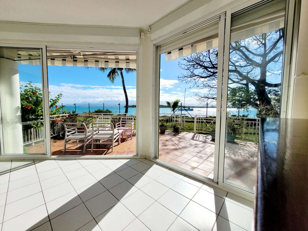 Appartement à POINTE-A-PITRE